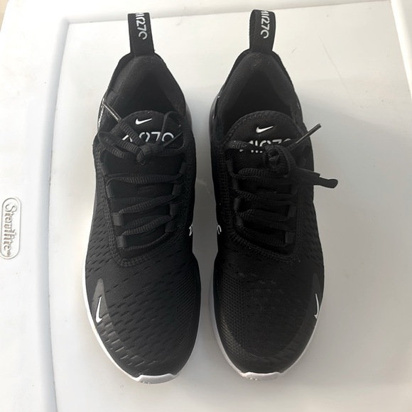 Nike Airmax 270 - Picture 4 of 7